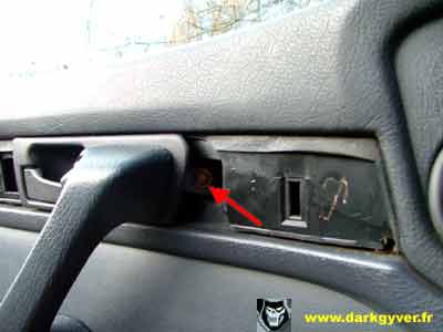 garniture porte avant E32 03