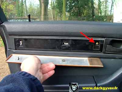 garniture porte avant E32 07